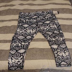 7/8 Capris - Senita Athletics